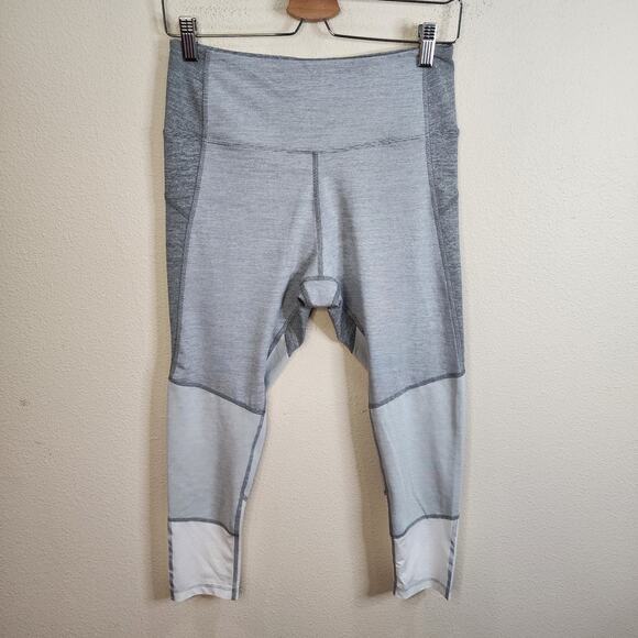 Marika Yoga Capri Crop Pant Leggings Gray White Mesh Size Medium NWOT - Picture 1 of 7